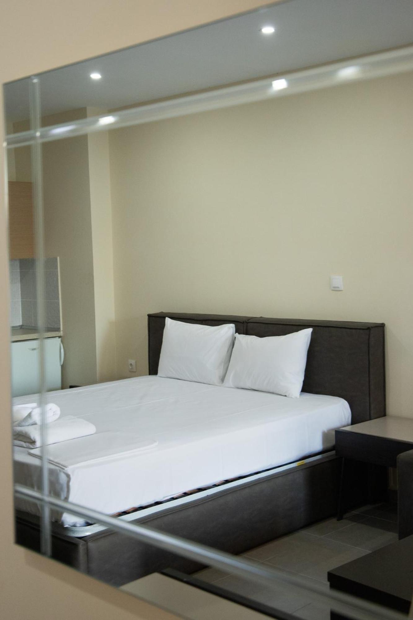 Sunset Inn กริโอปียี ภายนอก รูปภาพ