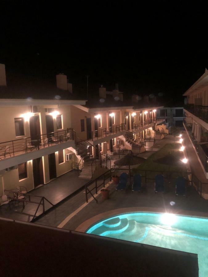 Sunset Inn กริโอปียี ภายนอก รูปภาพ